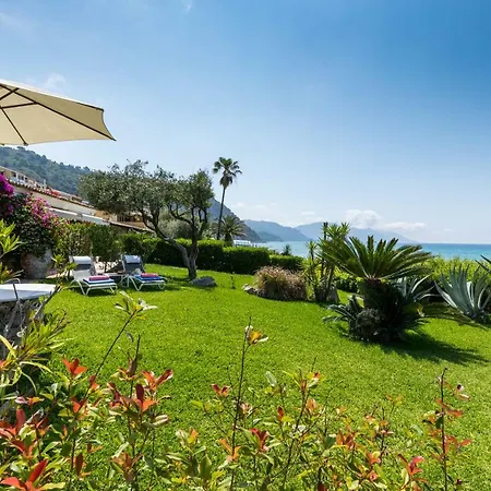 דירה Corfu Seafront Beach With Garden